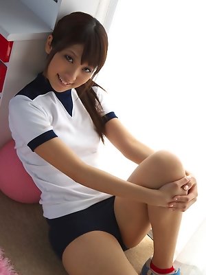 Asami Tsubaki Asian shows sexy tummy and flexible sexy curves